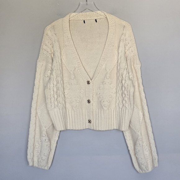 ASOS Missguided Bobble Cable Knit Cardigan Sweater Preppy Academia Neutral - Picture 9 of 9